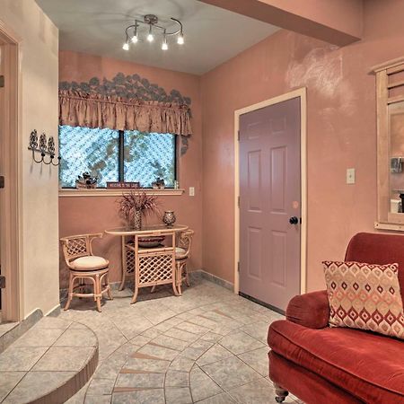 Exotic Home With Patio And Grill Walk To Canyon Lake! Exteriér fotografie