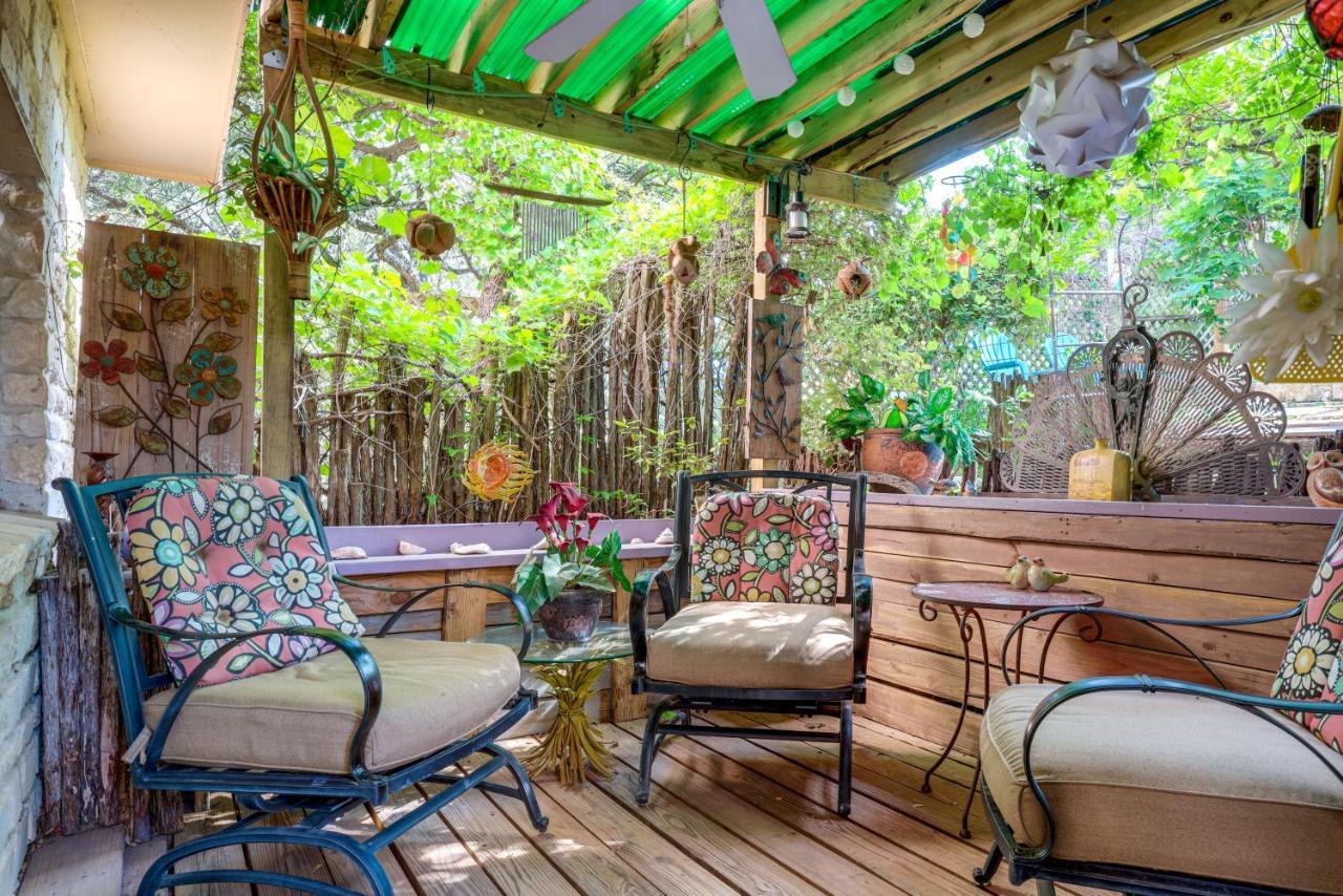 Exotic Home With Patio And Grill Walk To Canyon Lake! Exteriér fotografie