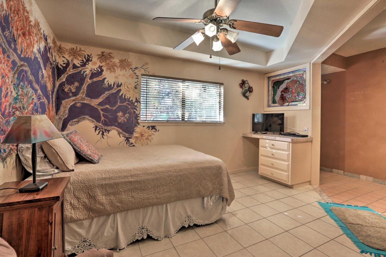 Exotic Home With Patio And Grill Walk To Canyon Lake! Exteriér fotografie