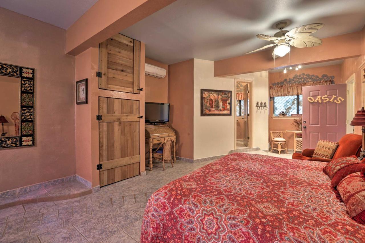 Exotic Home With Patio And Grill Walk To Canyon Lake! Exteriér fotografie